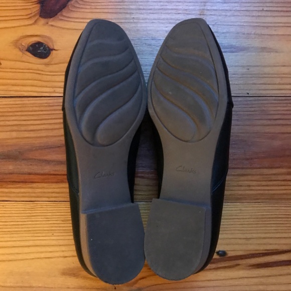 Clarks Black Leather Loafers, EUC, 9 - Picture 7 of 8